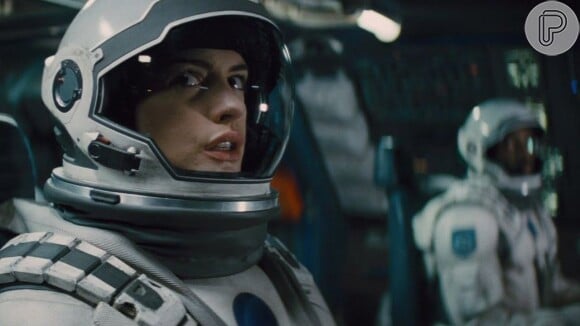 Anne Hathaway está no elenco do filme 'Interestelar' e interpreta Brand