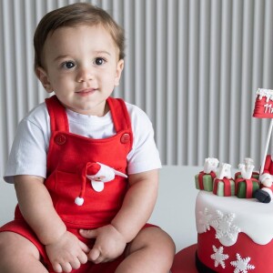 Alok posta foto do filho, Ravi, de 11 meses, na web