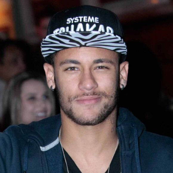Neymar, após polêmica sobre festa de Réveillon, passará virada em Santa Catarina, diz assessoria