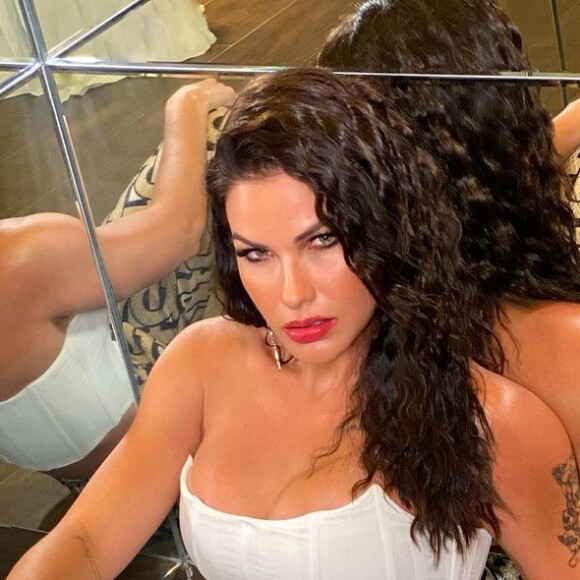 Andressa Suita postou foto após a virada 2020-2021