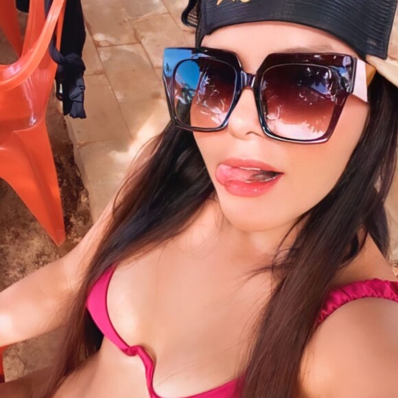Look moda praia de Maraisa: irmã de Maiara valoriza corpo em biquíni trendy