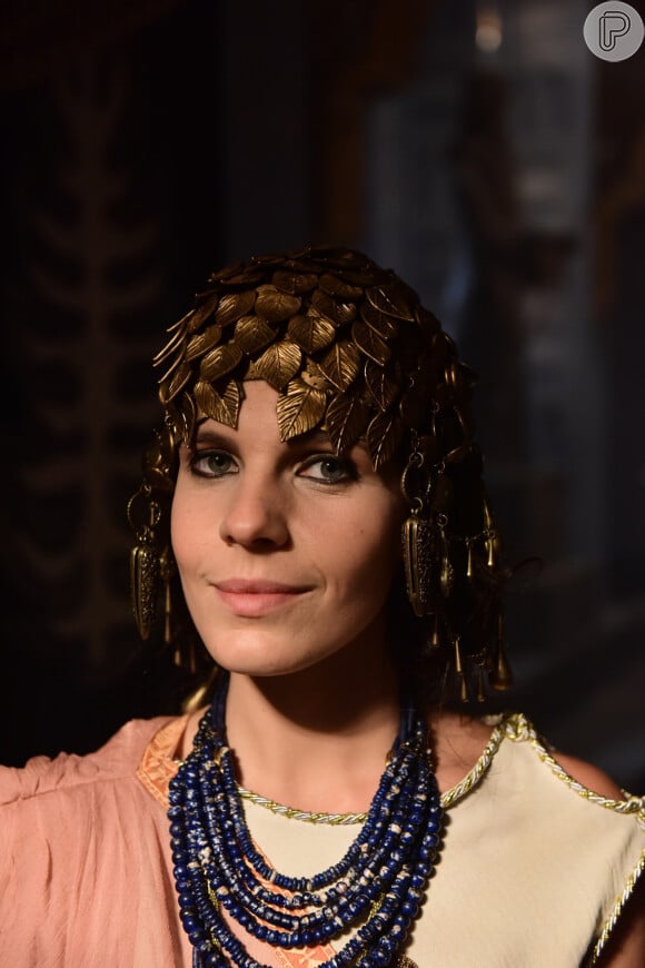 Giovana Echeverria é a rainha Kíria da novela 'Gênesis'