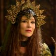 Jaluzi (Beth Goulart) é a mulher de Bera (Charles Paraventi) que amedronta a todos ao seu redor, inclusive o rei de Sodoma, na novela 'Gênesis'