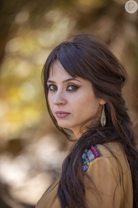 Mila (Amanda Grimaldi) é outra filha de Lotam (Ricardo Blat) e Helda (Izabella Bicalho), na novela 'Gênesis'