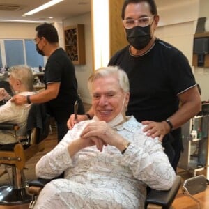 Silvio Santos renova visual com cabeleireiro Jassa