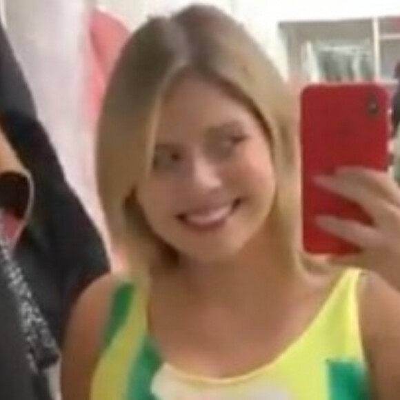 Marília Mendonça mostra resultado de abdominoplastia há dois anos e o corpo após engravidar