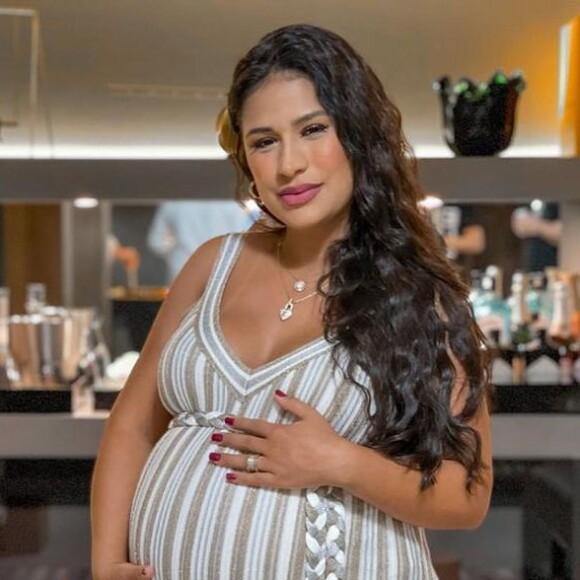 Simone, da dupla com Simaria, falou sobre sexo na reta final da gravidez