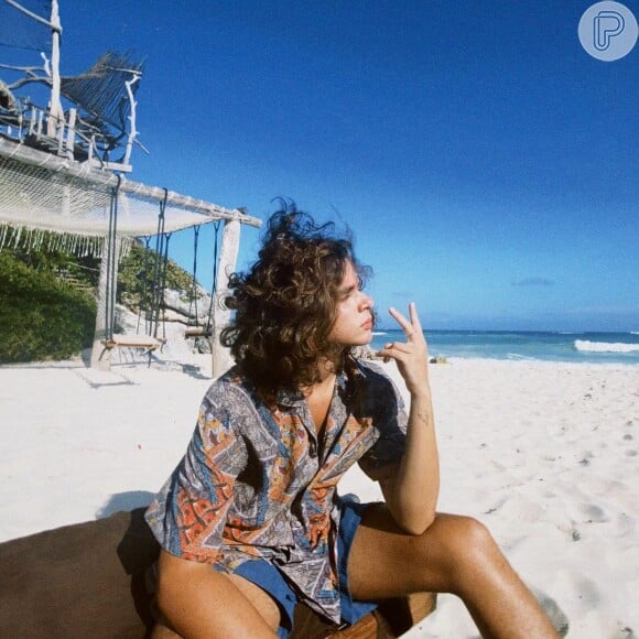 João Figueiredo mostrou detalhes da praia no resort em foto no Instagram