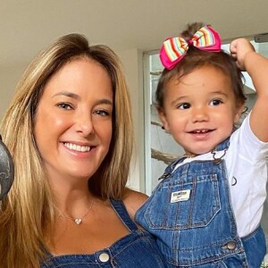 Filha mais nova de Ticiane Pinheiro, Manuella tem 1 ano e 6 meses