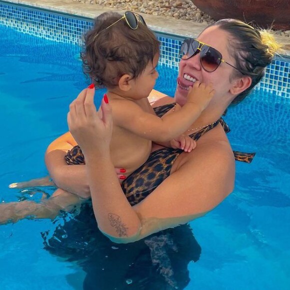 Marília Mendonça compartilha alguns momentos com o filho em sua rede social
