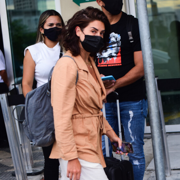 Fernanda Paes Leme é fotografada em aeroporto de Congonhas, em São Paulo, neste domingo, 31 de janeiro de 2020
