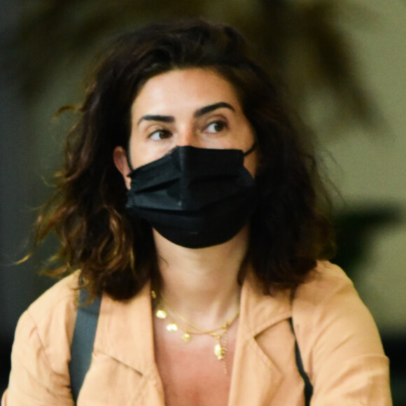 Fernanda Paes Leme é fotografada em aeroporto de Congonhas, em São Paulo, neste domingo, 31 de janeiro de 2020