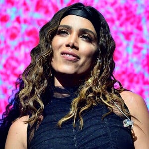 Anitta e mais amigos terão que  cumprir provas e desafios que prometem movimentar as redes sociais