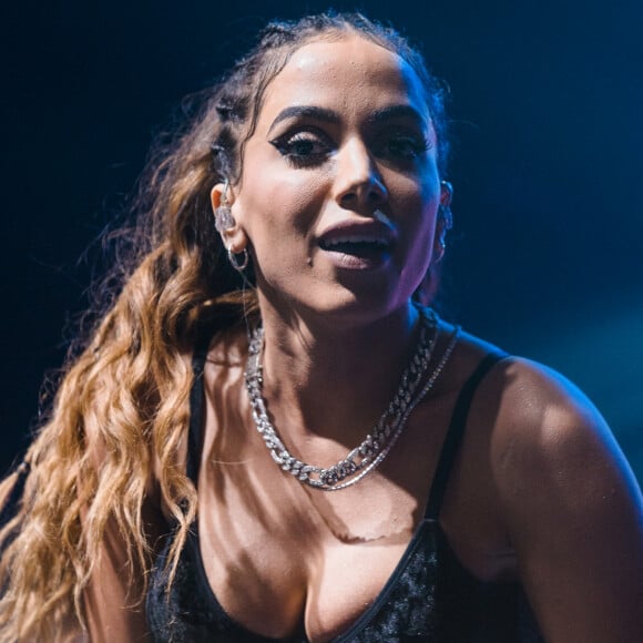 Anitta vai transmitir ao vivo do Bloco da Anitta no próximo domingo, 14 de fevereiro de 2021