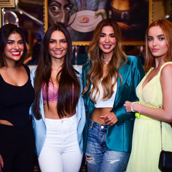 Veja foto de famosas que participaram de encontro de ex-BBBs