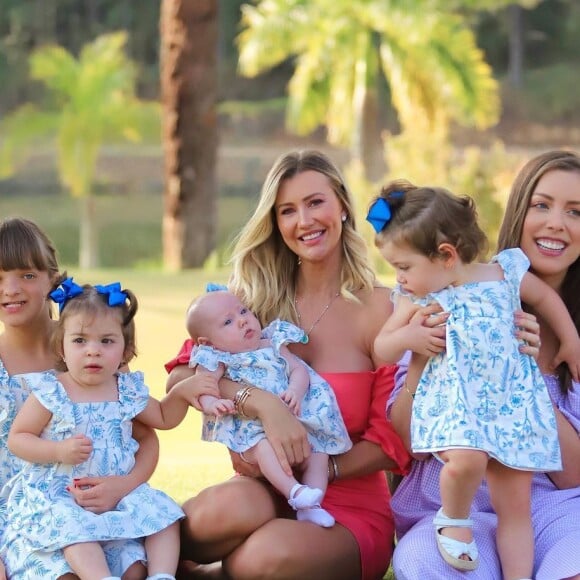 Ana Paula Siebert comemorou o aniversário das netas de Roberto Justus, Chiara e Siena, com a filha, Vicky, e a enteada, Rafa Justus