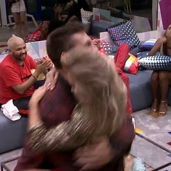 'BBB 21': Carla Diaz se divertiu com brincadeira de Arthur