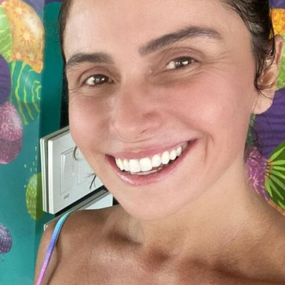 Giovanna Antonelli exibe corpo sarado em foto de biquíni, em 21 de fevereiro de 2021