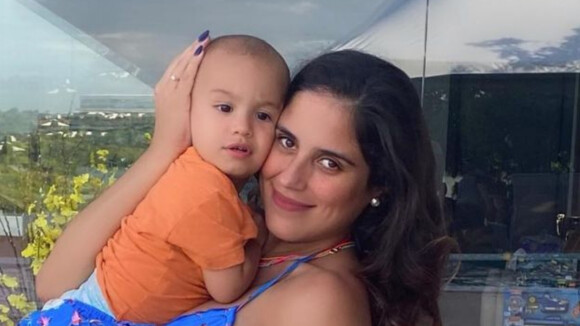 Camilla Camargo ganha carinho do filho na barriga de 9 meses da 2ª gravidez. Foto!