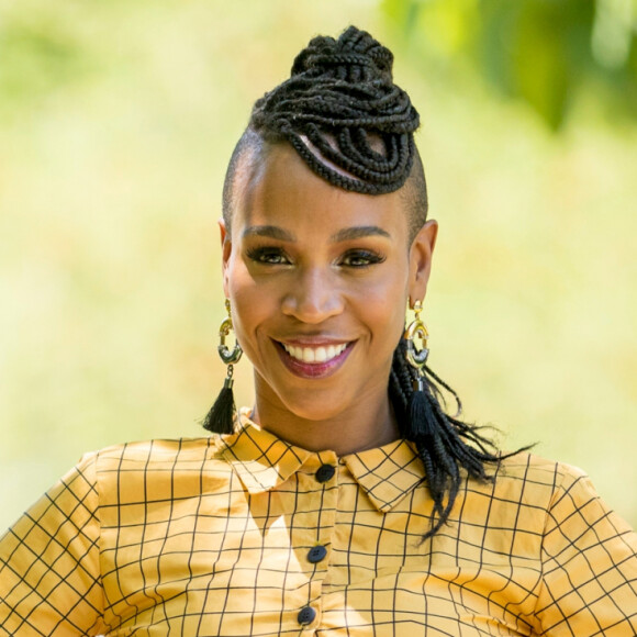 Fora do 'BBB 21', Karol Conká nota acolhimento após rejeição: 'Não me considero cancelada'