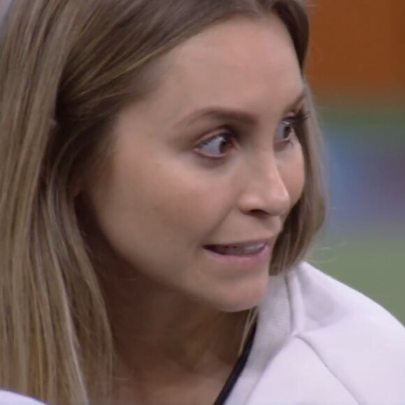 'BBB 21': Carla Diaz e Arthur estão tendo desavenças e 'DRs'