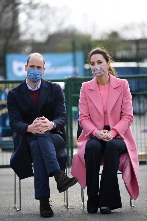 Príncipe William e a mulher, Kate Middleton, em primeira aparição após entrevista bombástica de Meghan Markle
