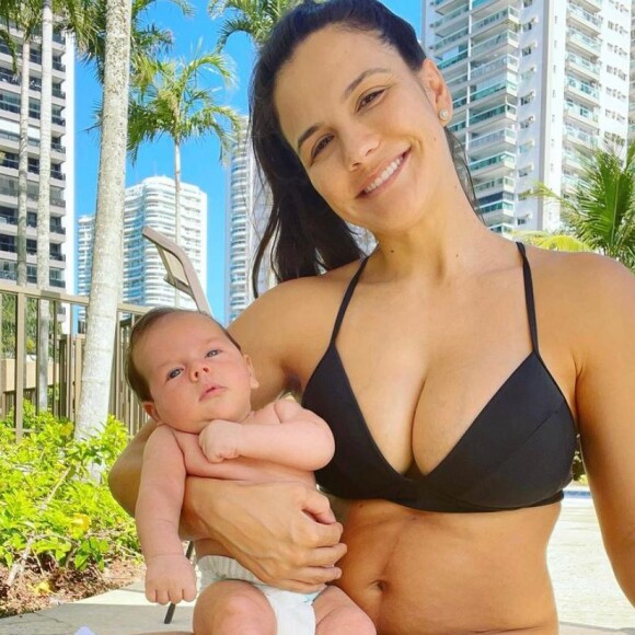 Mulher de Malvino Salvador, Kyra Grace agitou a web ao compartilhar foto da barriga pós-parto com seguidores