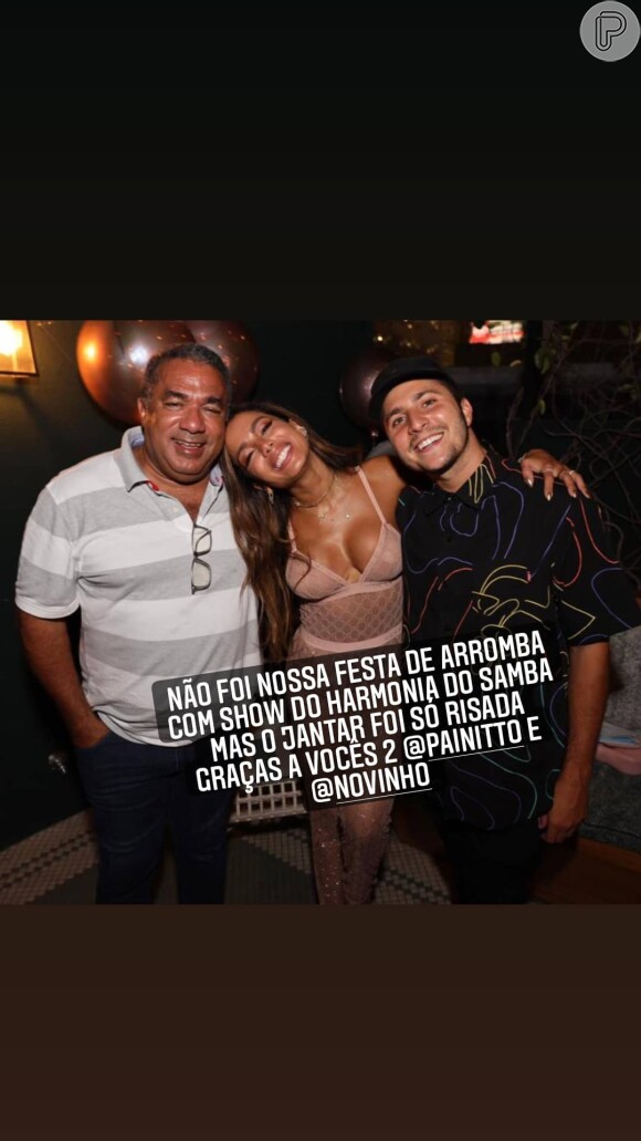 Aniversário de Anitta teve jantar em boate de Miami e convidados sem máscara contra Covid-19