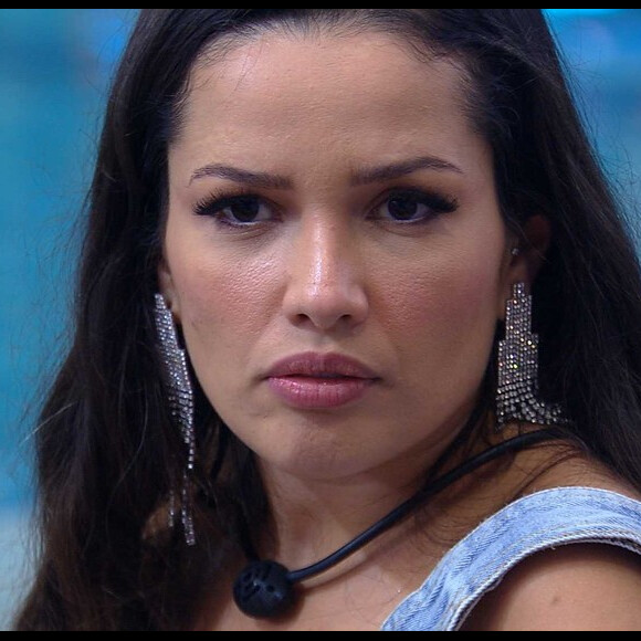 Juliette é advogada e maquiadora