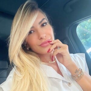 Lorena Improta está grávida de 4 meses e meio