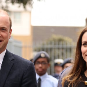 Kate Middleton 'recicla' look D&G usado há 4 anos em 1º evento após morte de Príncipe Philip