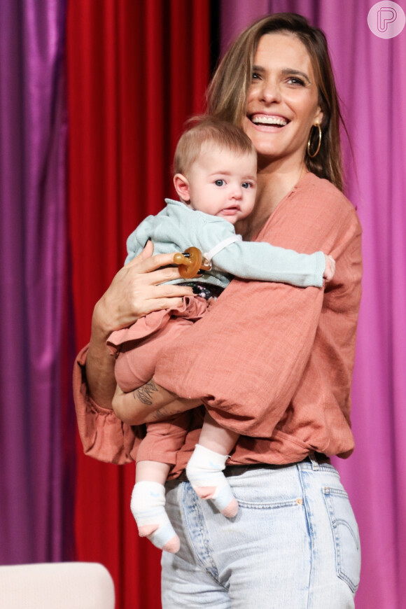 Fernanda Lima encantou com foto nova da filha Maria Manoela, atualmente com 3 meses