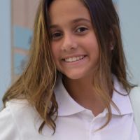 Jade de 'Topíssima', Myrella Vitória faz 15 anos e exibe cabelo colorido na web. Fotos!