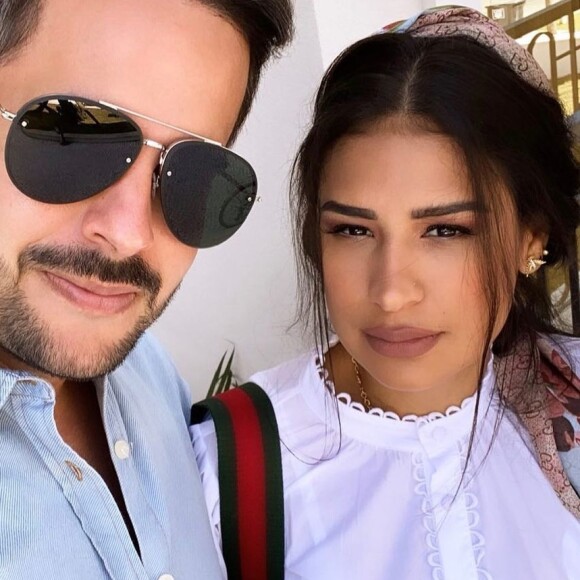 Marido de Simone, Kaká Diniz se declara para sertaneja na web