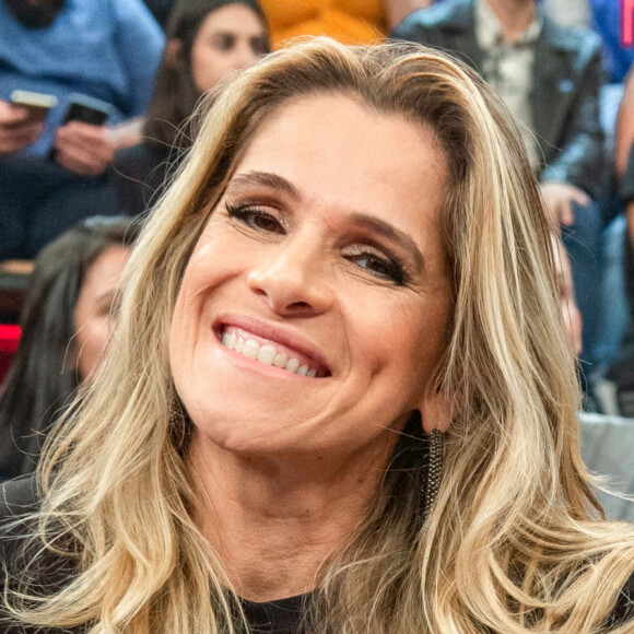 Ingrid Guimarães viaja com lembrança de Paulo Gustavo para aniversário de amiga. Veja!