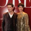 Sophie Charlotte posa ao lado do namorado, Daniel de Oliveira, na festa de 'O Rebu' com o vestido Dolce & Gabbana