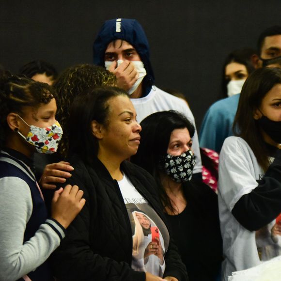 Mãe de MC Kevin lamentou morte do filho: 'Os últimos dias dele, ele não dormia, queria viver intensamente. Você está vivendo na velocidade da luz, e a luz apaga'