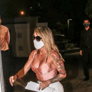 A modelo fitness Bianca Dominguez relatou ter sido paga para transar com MC Kevin