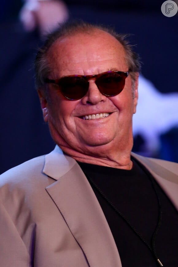 A biografia de Jack Nicholson conta que o ator tinha fantasias eróticas homossexuais durante suas alucinações por causa das drogas. O livro ainda afirma que Meryl Streep traiu seu marido com ele no set de filmagens de 'Ironweed', em 1987