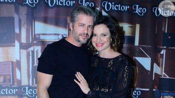 Ex-mulher de Victor Chaves, Poliana Bagatini assume namoro com Pedro Stefani Marino nas redes sociais