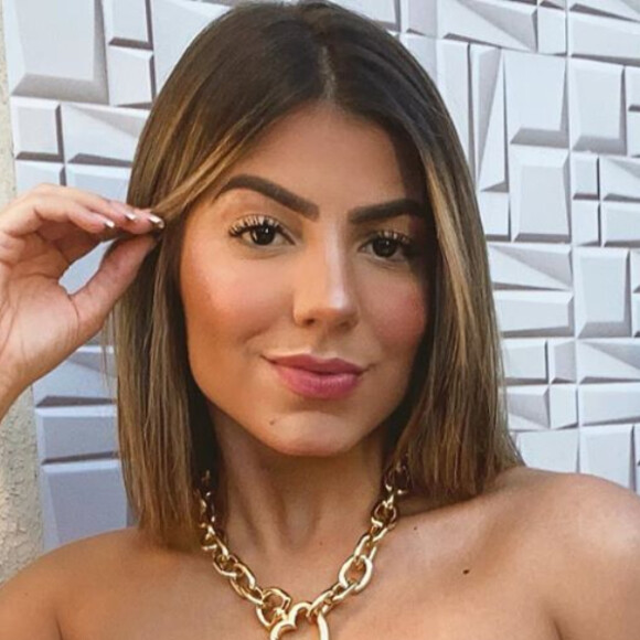 Hariany Almeida beija Rezende e youtuber reage sobre romance: 'Não precisem cobrar'