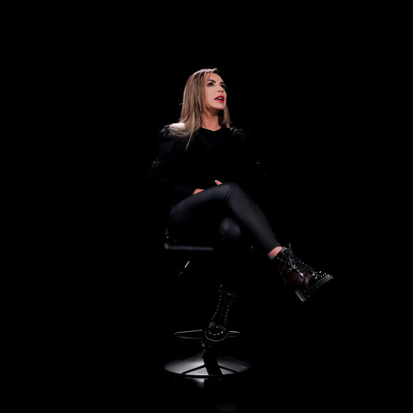 Viúva de MC Kevin, Deolane Bezerra fez uma tatuagem na perna em homenagem ao marido