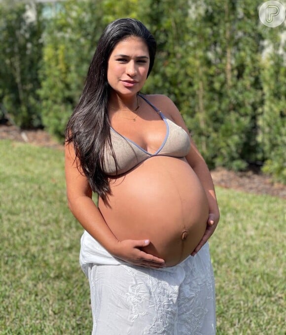 Simone, dupla de Simaria, compartilhou a evolução da segunda gravidez em fotos
