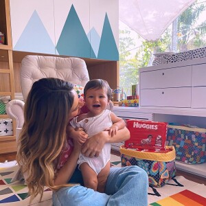 Giovanna Ewbank e Zyan surgiram 'tatuados' em vídeo e encantaram famosos