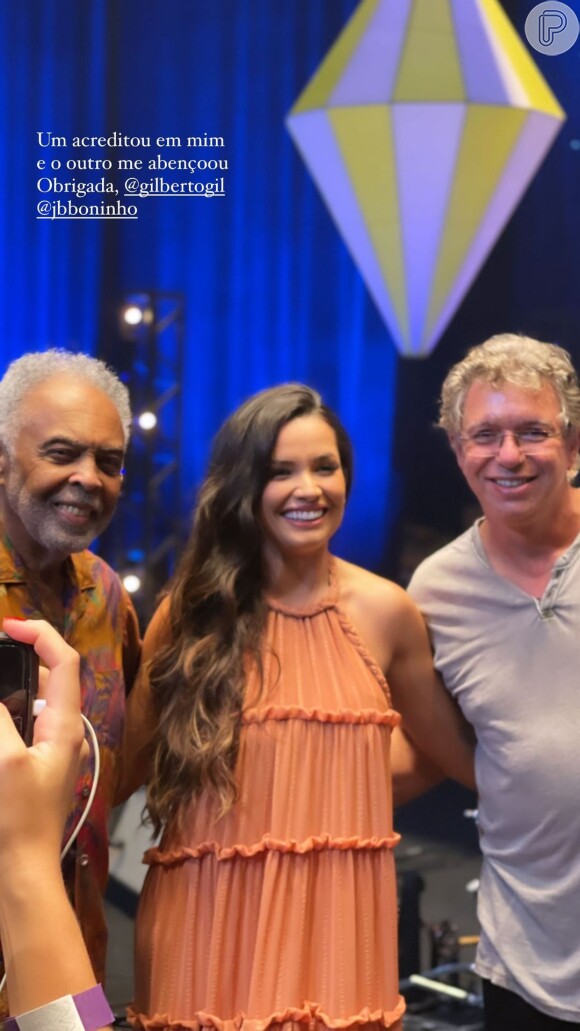 Juliette posou para fotos com Boninho e Gilberto Gil após a live e agradeceu a confiança