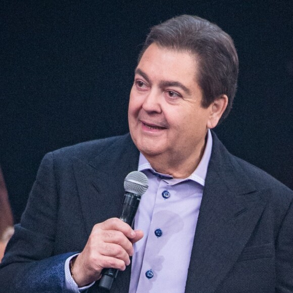 Fausto Silva tem alta de hospital após infecção urinária e organiza retorno à TV. Saiba mais!