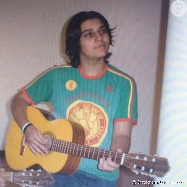 Lucas Lucco compartilha foto ainda adolescente, bem diferente do visual atual