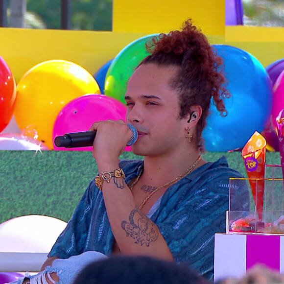 Turnê de Vitão nos Estados Unidos teria sido cancelada por falta de vistos, diz colunista