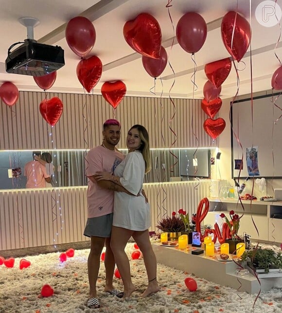 Virgínia Fonseca e Zé Felipe comemoraram o dia dos namorados em casa, em clima de romance