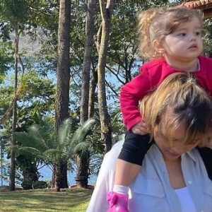 Rafa Kalimann exibiu fotos com a família, porém segue sem falar da separação com Daniel Caon